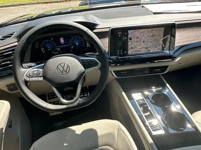 2026 Volkswagen Atlas SEL Premium R-Line