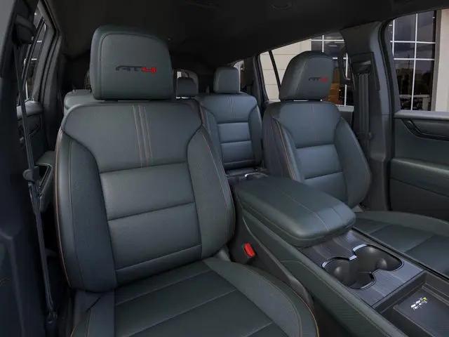 2026 GMC Acadia AWD AT4