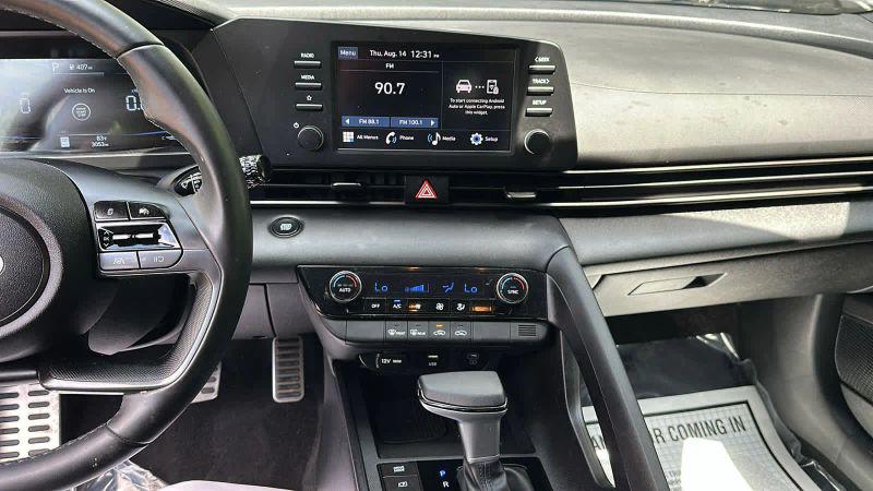 2025 Hyundai Elantra SEL Sport