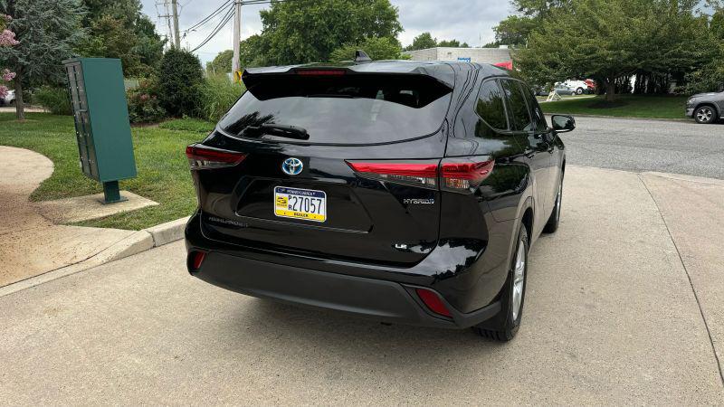 2021 Toyota Highlander Hybrid LE