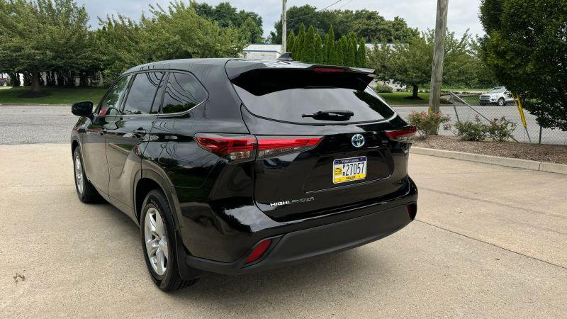 2021 Toyota Highlander Hybrid LE