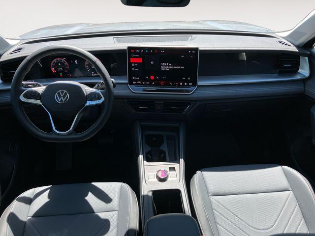 2025 Volkswagen Tiguan 2.0T SE