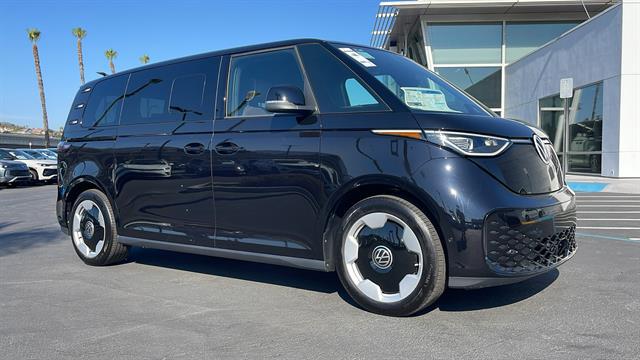 2025 Volkswagen ID. Buzz Pro S for sale in Corona, CA