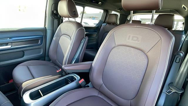 2025 Volkswagen ID. Buzz Pro S