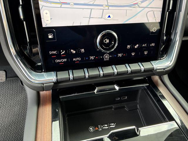 2025 GMC Yukon XL 4WD Denali