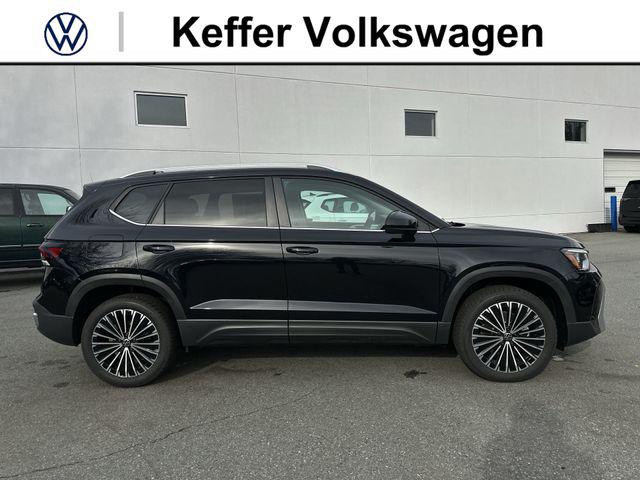 2026 Volkswagen Taos SE