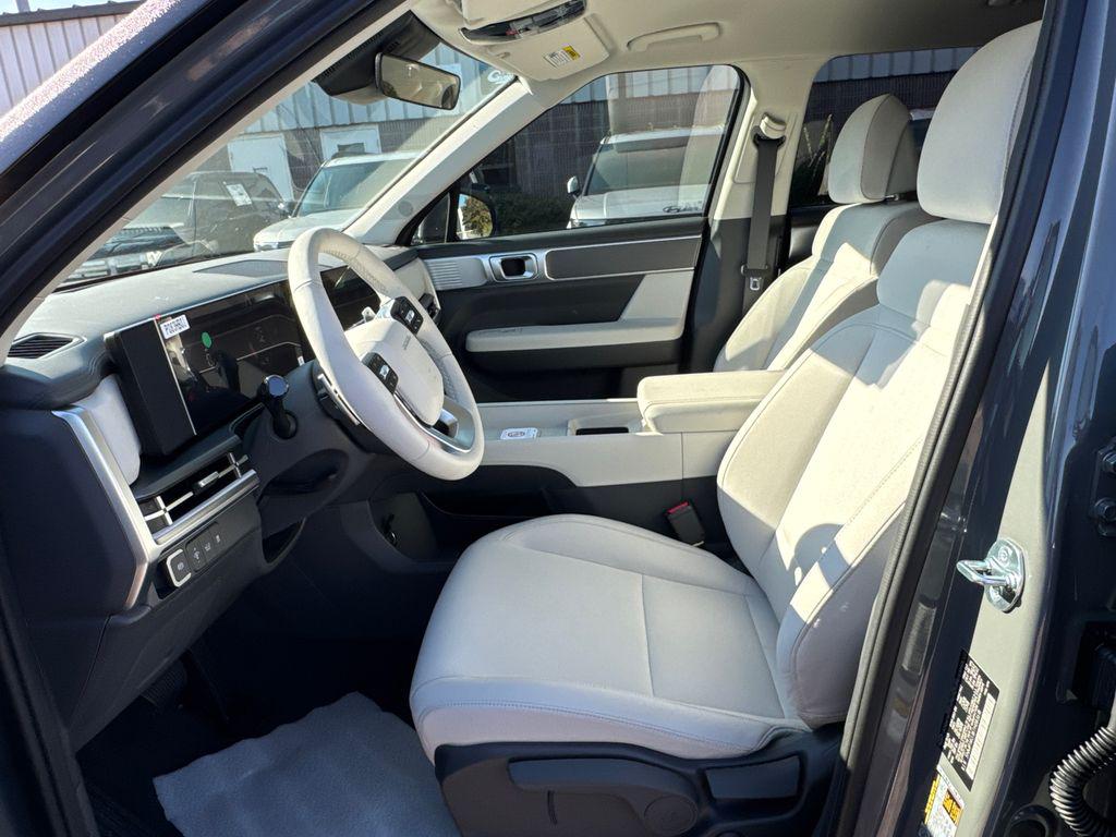 New 2026 Gray HYUNDAI SE image 10