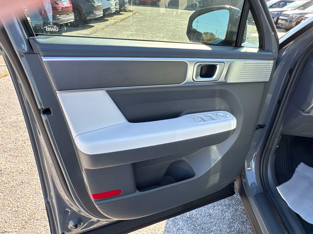 New 2026 Gray HYUNDAI SE image 11