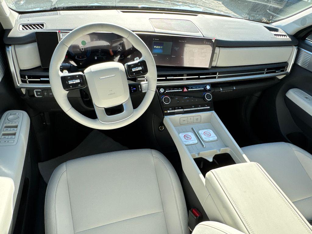 New 2026 Gray HYUNDAI SE image 14