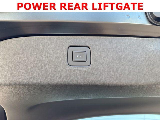 2026 Buick NV Preferred FWD