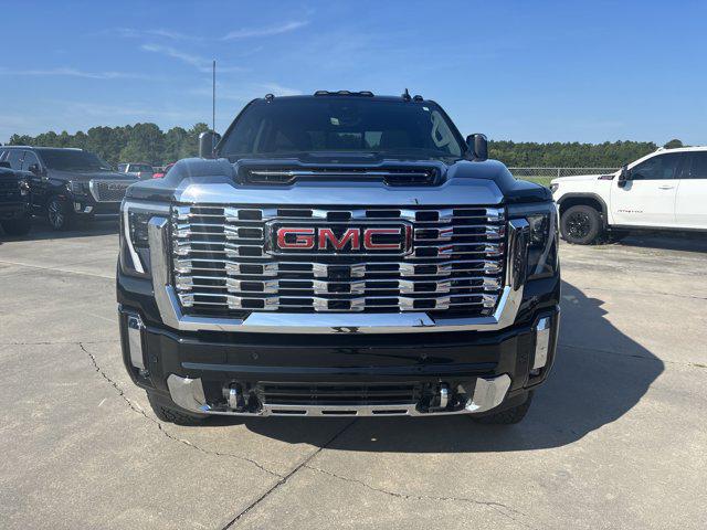 2025 GMC Sierra 2500HD 4WD Crew Cab Standard Bed Denali