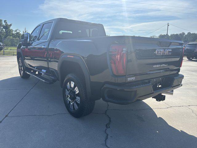 2025 GMC Sierra 2500HD 4WD Crew Cab Standard Bed Denali