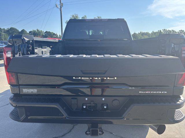 2025 GMC Sierra 2500HD 4WD Crew Cab Standard Bed Denali