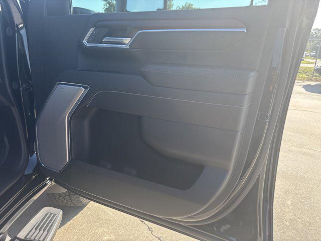 2025 GMC Sierra 2500HD 4WD Crew Cab Standard Bed Denali
