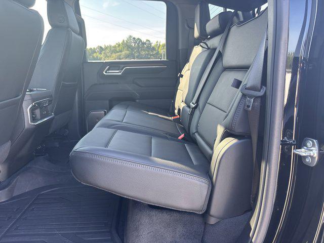 2025 GMC Sierra 2500HD 4WD Crew Cab Standard Bed Denali