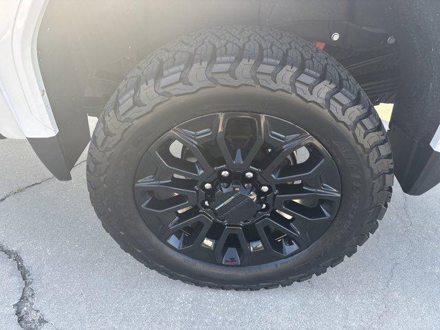 2024 GMC Sierra 3500HD 4WD Crew Cab Standard Bed Denali Ultimate