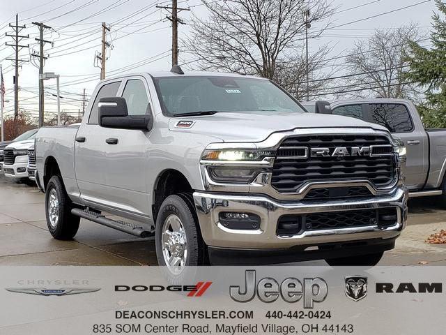 2026 RAM Ram 3500 RAM 3500 TRADESMAN CREW CAB 4X4 64 BOX