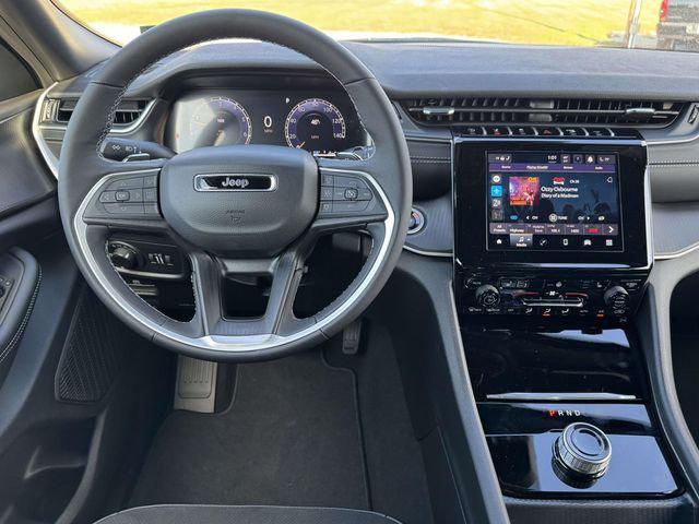 2025 Jeep Grand Cherokee GRAND CHEROKEE L ALTITUDE 4X4 2025 Jeep Grand Cherokee GRAND CHEROKEE L ALTITUDE 4X4