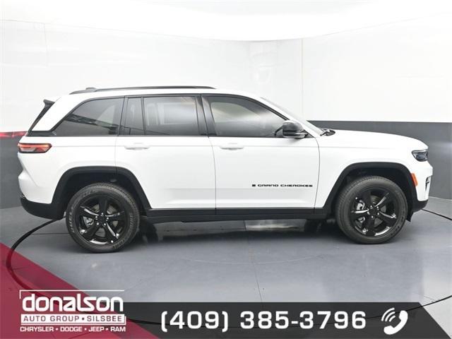 2025 Jeep Grand Cherokee GRAND CHEROKEE ALTITUDE 4X2 2025 Jeep Grand Cherokee GRAND CHEROKEE ALTITUDE 4X2