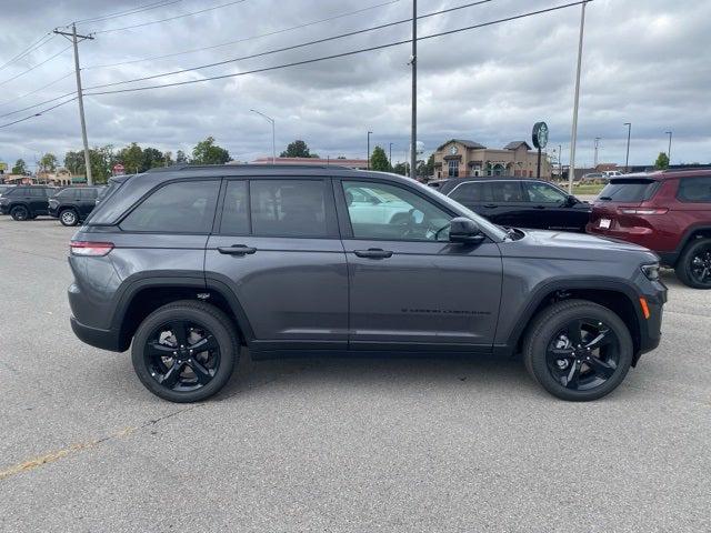 2025 Jeep Grand Cherokee Altitude 4x4
