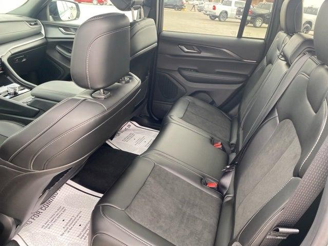 2025 Jeep Grand Cherokee Altitude 4x4