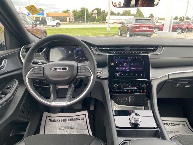 2025 Jeep Grand Cherokee Altitude 4x4
