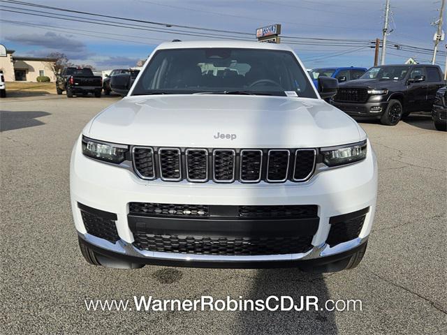 2025 Jeep Grand Cherokee GRAND CHEROKEE L LAREDO 4X2
