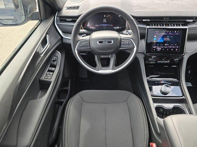 2025 Jeep Grand Cherokee GRAND CHEROKEE L LAREDO X 4X4