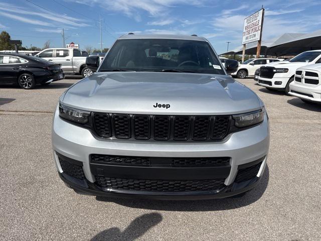 2025 Jeep Grand Cherokee GRAND CHEROKEE L ALTITUDE 4X2