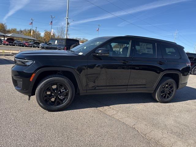 2025 Jeep Grand Cherokee GRAND CHEROKEE L ALTITUDE 4X4