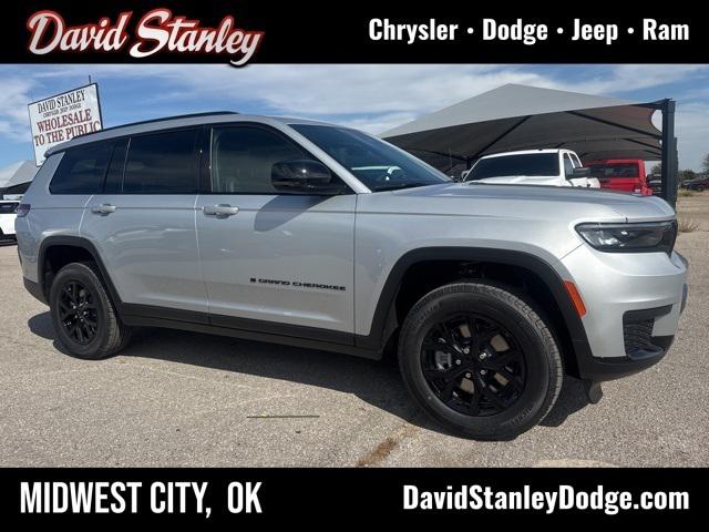 2025 Jeep Grand Cherokee GRAND CHEROKEE L ALTITUDE 4X4