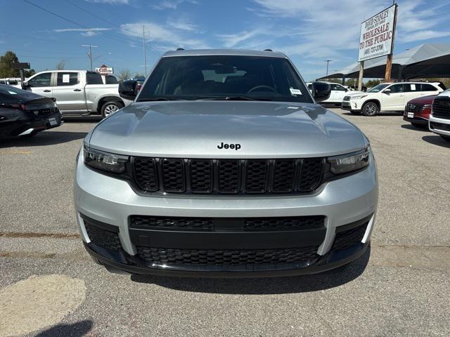 2025 Jeep Grand Cherokee GRAND CHEROKEE L ALTITUDE 4X4