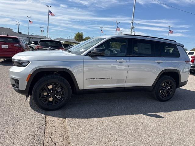 2025 Jeep Grand Cherokee GRAND CHEROKEE L ALTITUDE 4X4