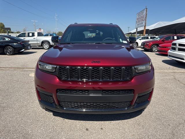 2025 Jeep Grand Cherokee GRAND CHEROKEE L ALTITUDE 4X4