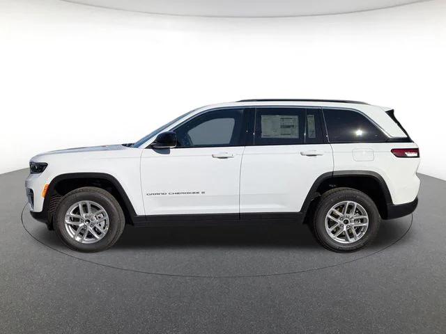 2025 Jeep Grand Cherokee GRAND CHEROKEE LAREDO X 4X2