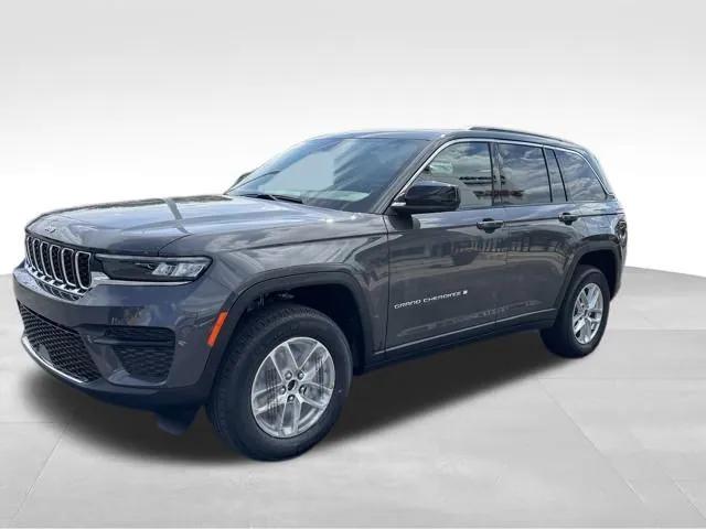 2025 Jeep Grand Cherokee GRAND CHEROKEE LAREDO X 4X4 2025 Jeep Grand Cherokee GRAND CHEROKEE LAREDO X 4X4