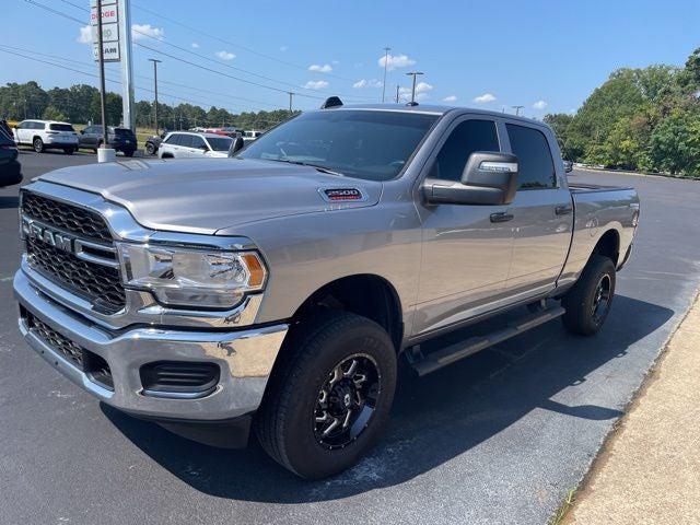 2024 RAM 2500 Tradesman Crew Cab 4x4 64 Box