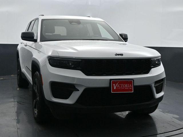 2023 Jeep Grand Cherokee Altitude 4x2