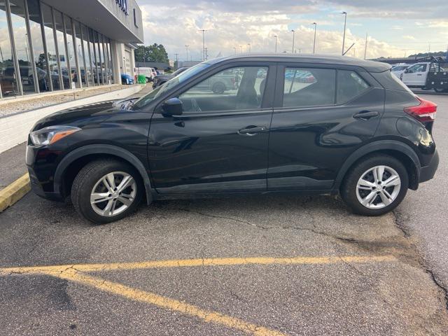 2019 Nissan Kicks S