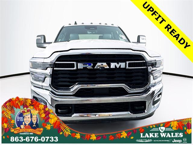 2025 RAM Ram 3500 Chassis Cab RAM 3500 TRADESMAN CREW CAB CHASSIS 4X4 60 CA