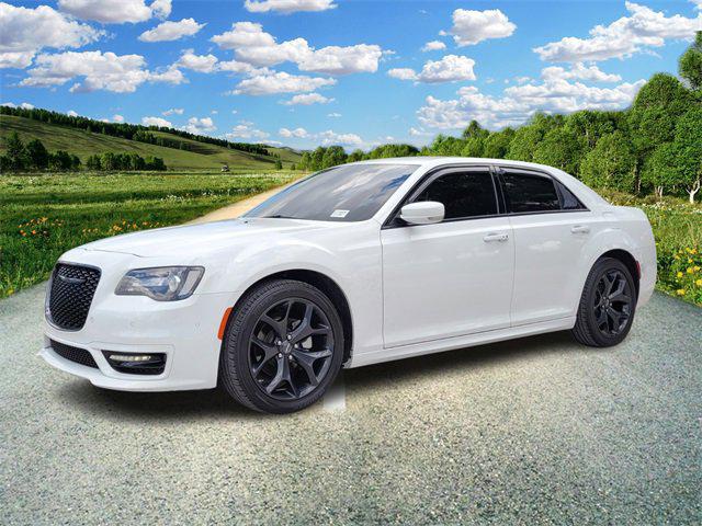 2022 Chrysler 300 Touring L