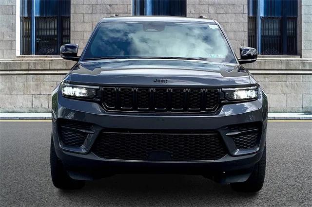 2022 Jeep Grand Cherokee Altitude 4x4