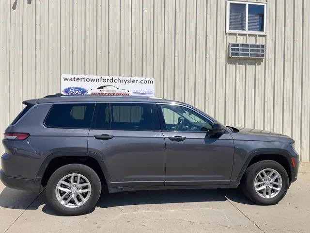 2023 Jeep Grand Cherokee L Laredo 4x4 2023 Jeep Grand Cherokee L Laredo 4x4