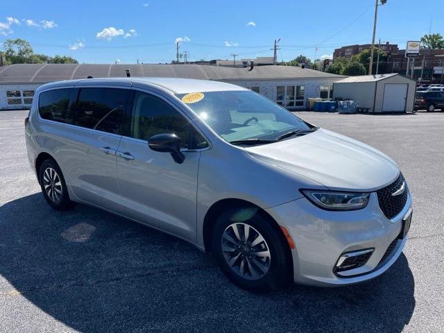 2024 Chrysler Pacifica Hybrid Select 2024 Chrysler Pacifica Hybrid Select