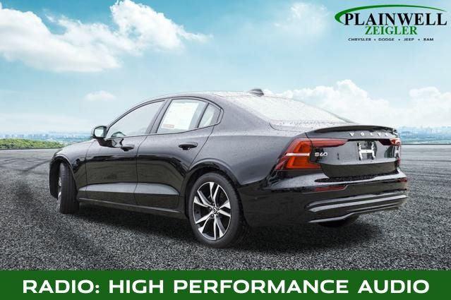 2023 Volvo S60 B5 Plus Dark Theme