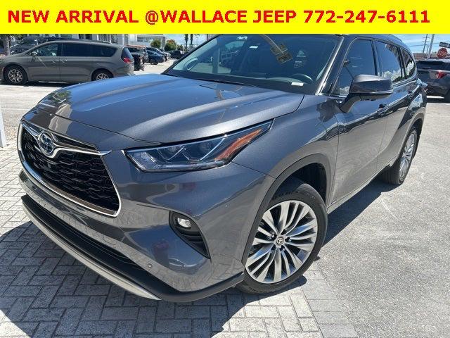 2024 Toyota Highlander Hybrid Platinum