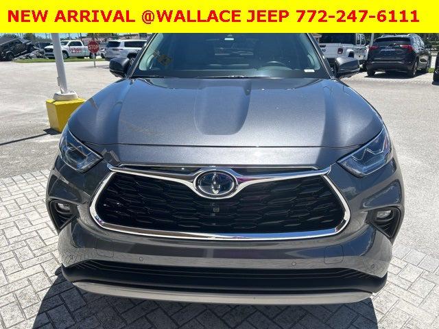 2024 Toyota Highlander Hybrid Platinum