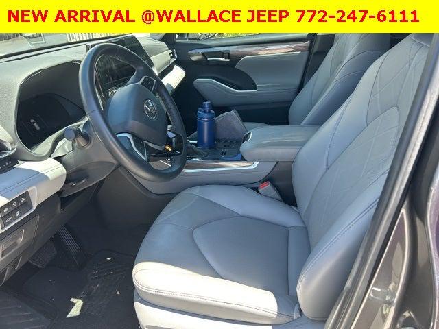 2024 Toyota Highlander Hybrid Platinum
