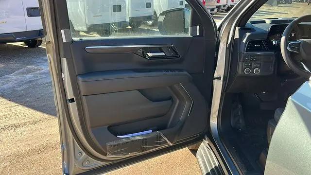 2025 Chevrolet Tahoe 4WD Commercial