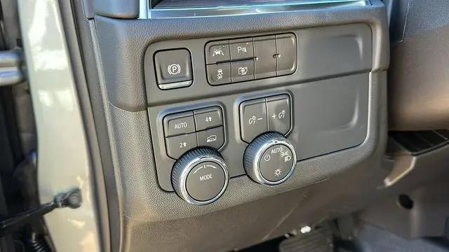 2025 Chevrolet Tahoe 4WD Commercial